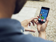 Microsoft's new Windows 10 smartphone is no world beater.jpg