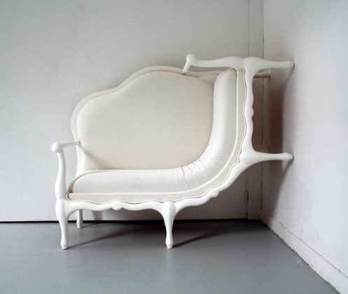 canape-crawl-up-the-wall-chair.jpg