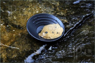 Gold-Panning-Prospecting-black-pan.jpg