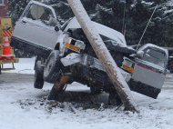 2-18-07-pole-crash.gif