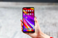LG’s G7 ThinQ preserves the headphone jack and introduces a notch.jpg