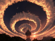 Spiral cloud in the sky. An Iridescent Cloud in the Himalayas. Phenomenon observed on October 18, 2009.jpg