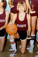 Brad Pitt with his childhood basketball team the Cherokee Rejects, Springfield, Missouri, 1977.jpg